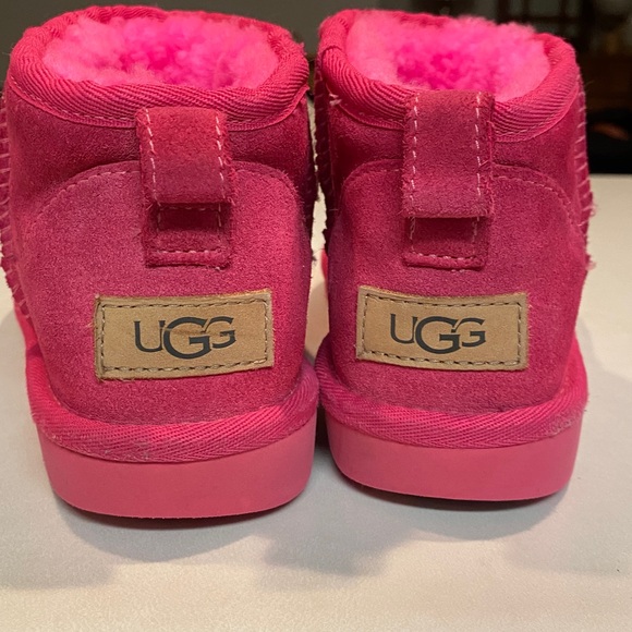 UGG ULTRA MINI Boots Booties Dark Peony GUC Womens Sz 6 - Picture 7 of 13